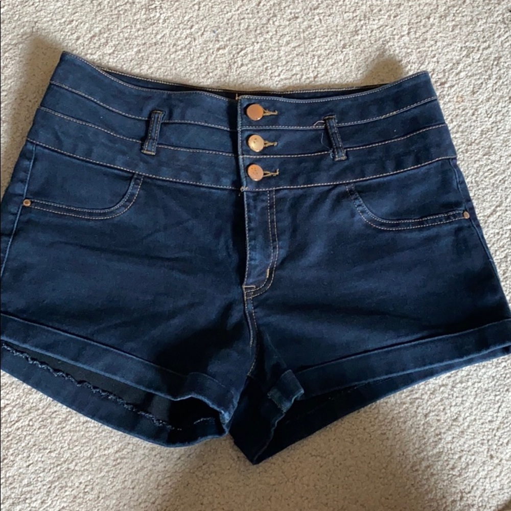 High waisted three button jean shorts